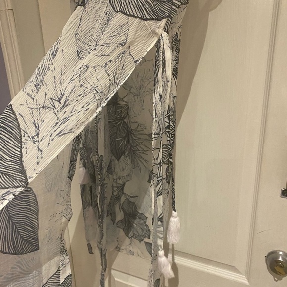 Vince Camuto tunic - Picture 8 of 9